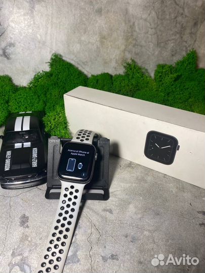 Apple watch series 5 44mm