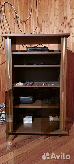 Тумбочка под телевизор