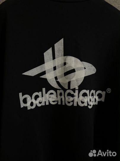 В Наличии balenciaga reversable logo свитшот