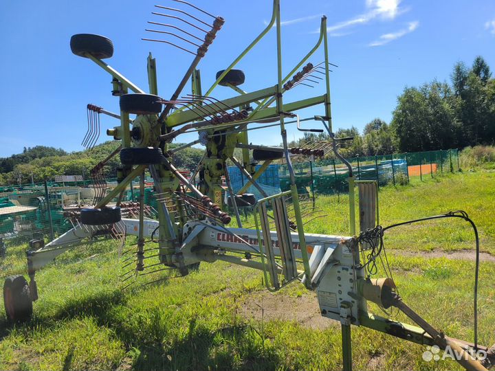 Грабли Claas Валкоукладчик двухроторный с укладкой по центру (Liner), 2000