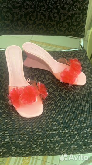 Шлепанцы женские Zara. Размер 38