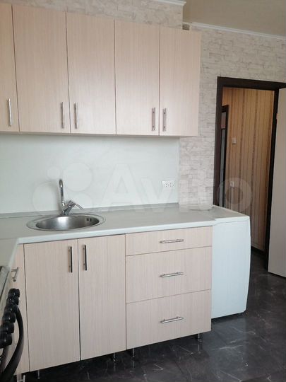 1-к. квартира, 42 м², 5/10 эт.