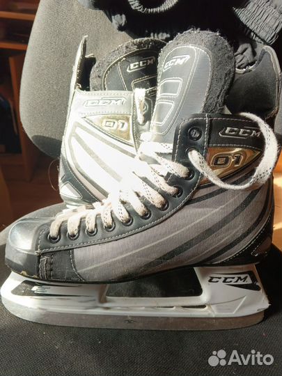 Коньки хоккейные