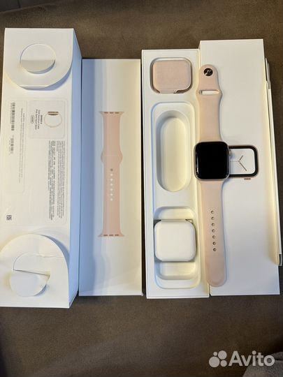 Apple watch series 4 44mm S/M