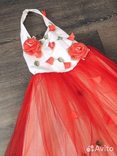 Праздничное платье для девочки - выпускной