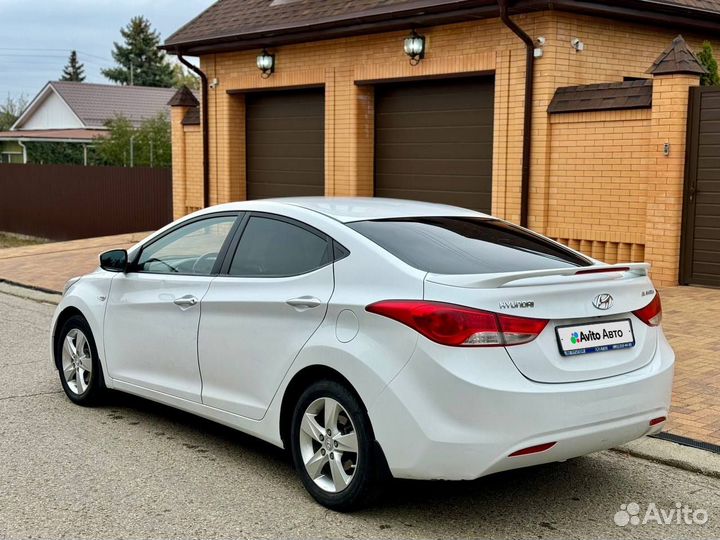 Hyundai Elantra 1.6 AT, 2012, 272 000 км