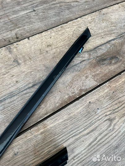 Молдинг форточки передний левый Honda Civic 4D 1.3