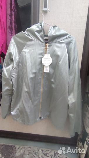 Ветровка из атласа 46 р