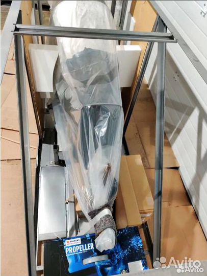 Мотор лодочный Suzuki DF200APX черный