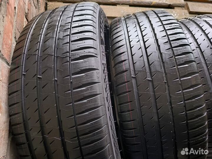 Michelin Pilot Sport 4 SUV 235/50 R21