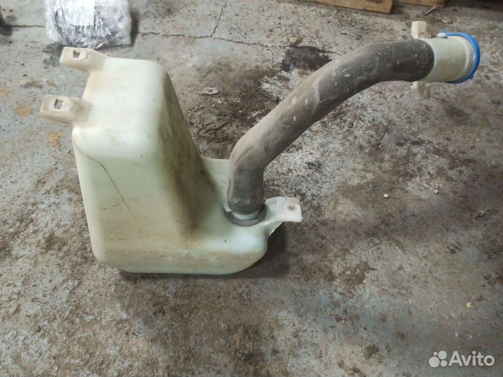 Бачок омывателя Land Rover Freelander 1