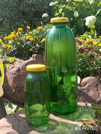 Прекрасные зелёные стеклянные бутылки 0.75 и 0,2