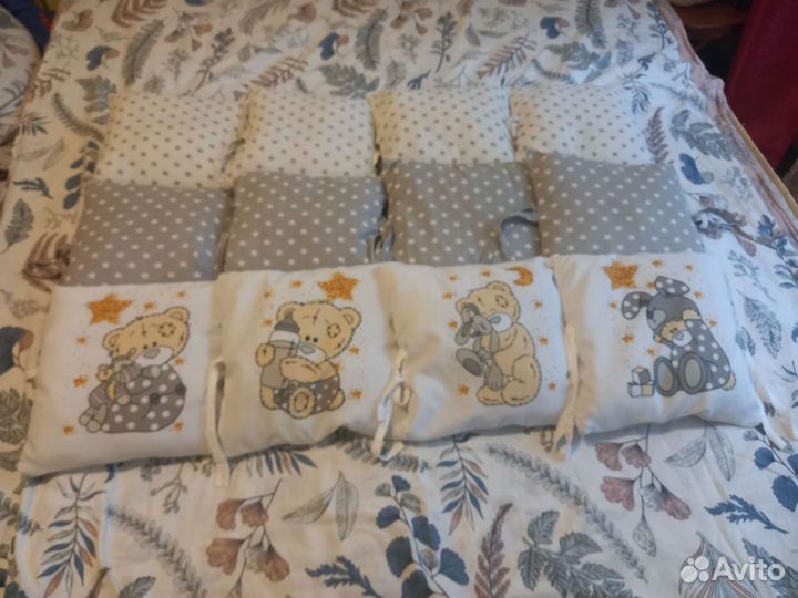 Бортики в кроватку