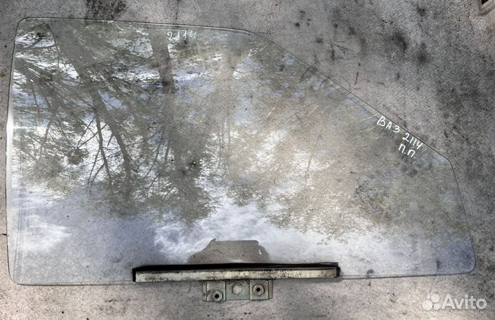 Стекло двери переднее правое Ваз 2114