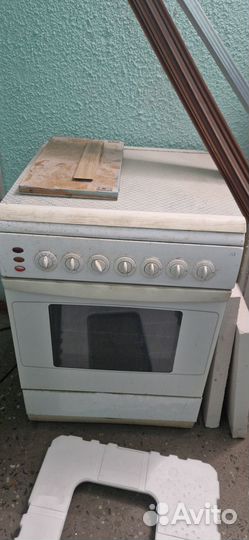 Продам газовую плиту