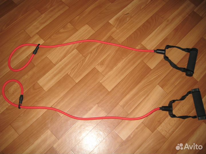 Продам красный трубчатый эспандер с ручками