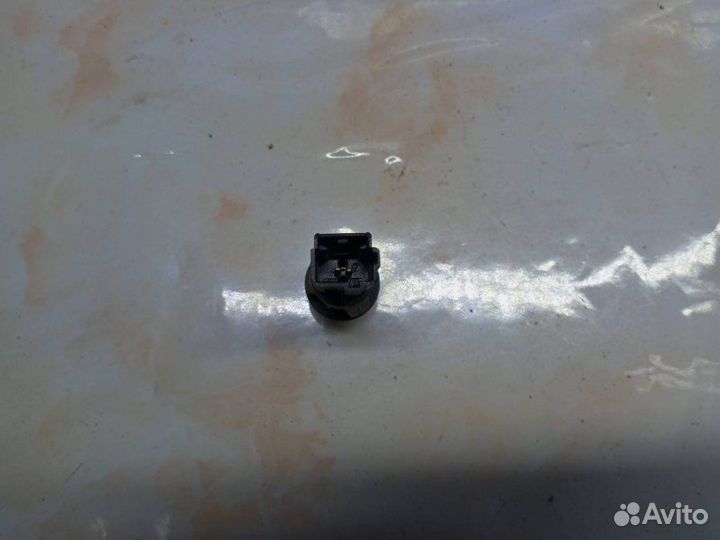 Выключатель концевой (концевик) Renault Logan 2007