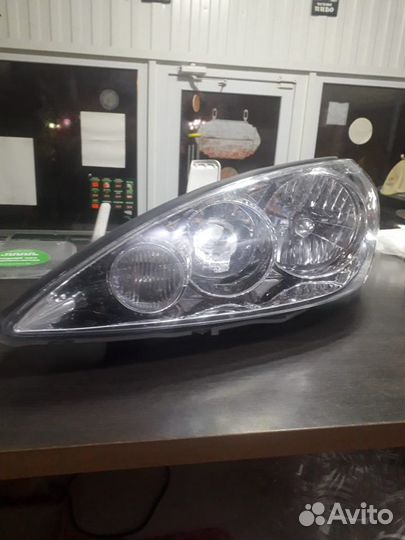 Фара левая Toyota Camry V30
