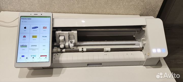 Silhouette cameo 4