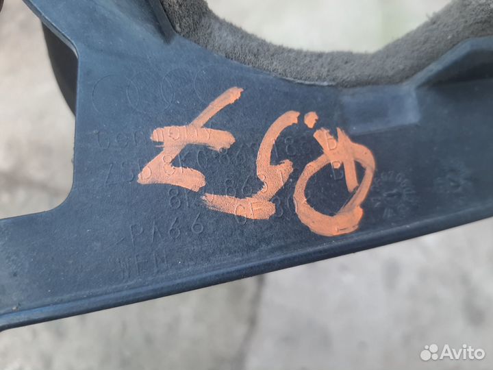 Audi Q5 Пыльник переднего правого привода