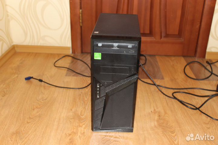 Комп в сборе:intel i3 7100 3.9Гц/500Гб/22 дюйма FH