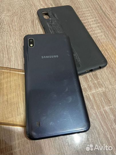 Samsung Galaxy A10, 2/32 ГБ