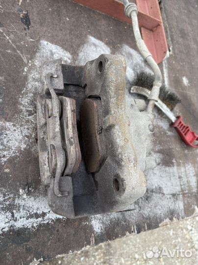 Передний тормозной суппорт для Volkswagen T5