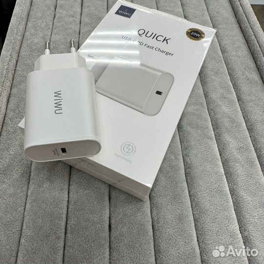 Блок питания Быстрая зарядка WiWu 20W Type-C