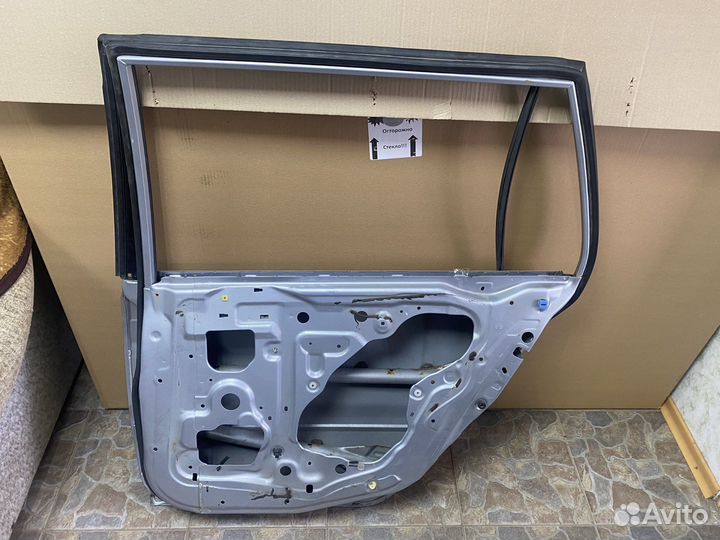 Дверь задняя правая Lancer 9