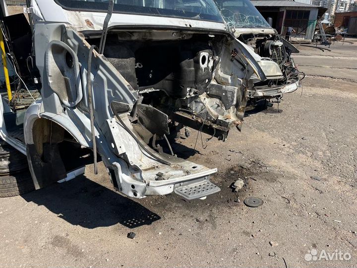 Часть кузова на Mercedes sprinter classic