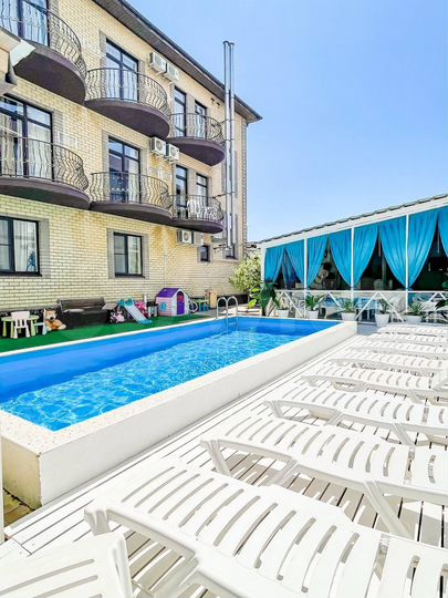 Гостиница, 806 м²