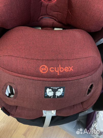 Cybex Sirona plus i-size 0-18 кг+вкладыш
