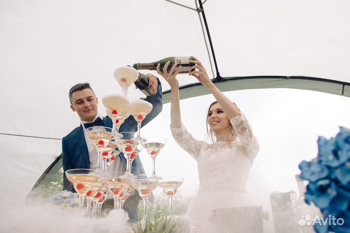 Горка из шампанского