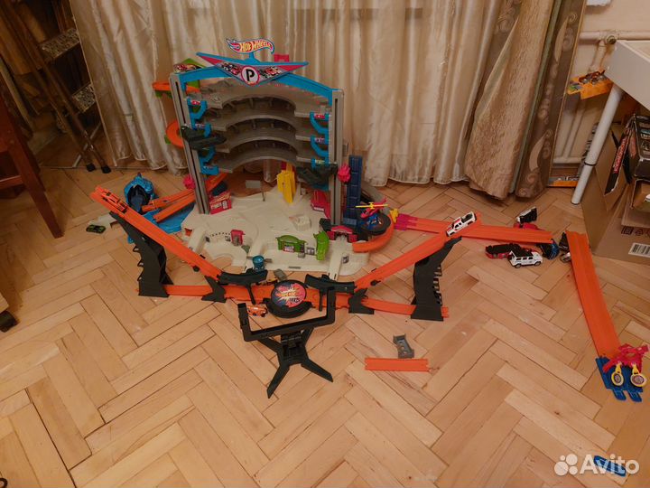 Гараж/Парковка/Трек hotweels