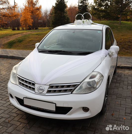 Украшение на машину свадебное белое