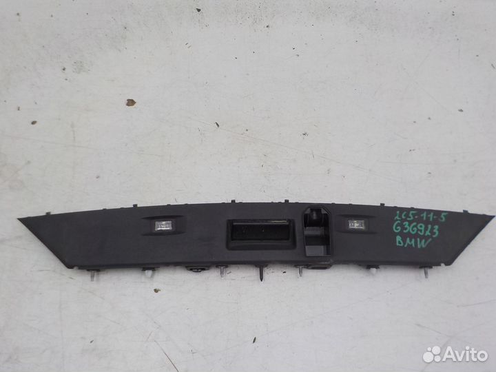 Накладка двери багажника на BMW X7 51137458169