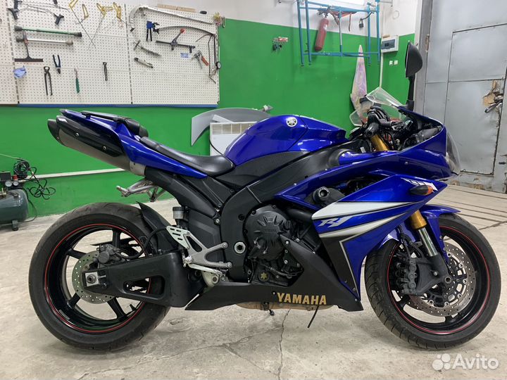 Yamaha YZF-R1