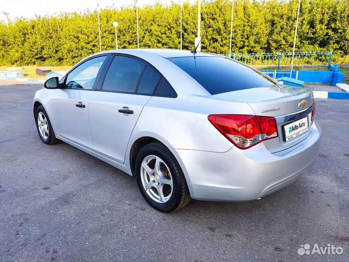 Chevrolet Cruze 1.6 AT, 2011, 105 000 км