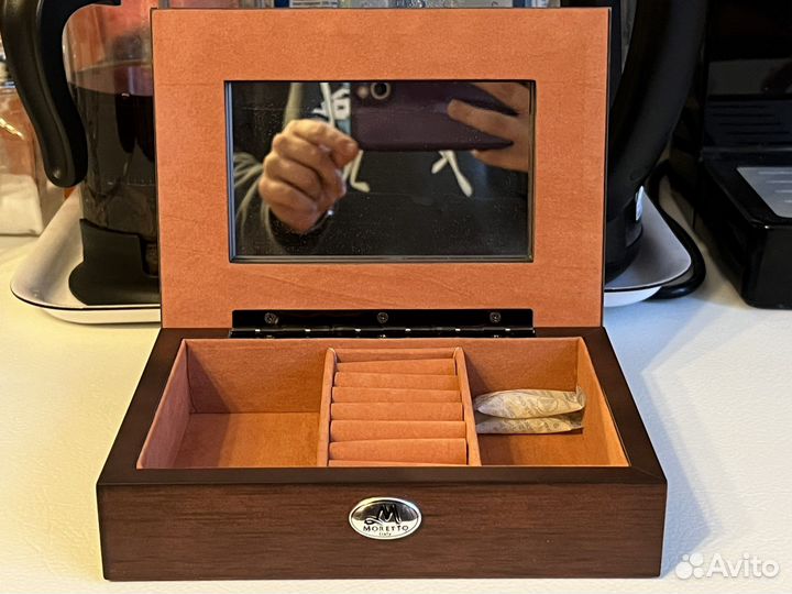 Шкатулка для украшений