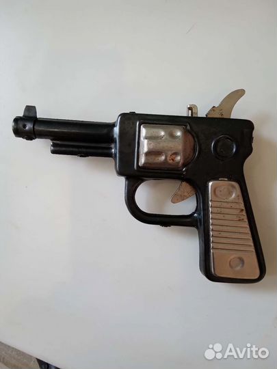 Игрушка пистолет СССР