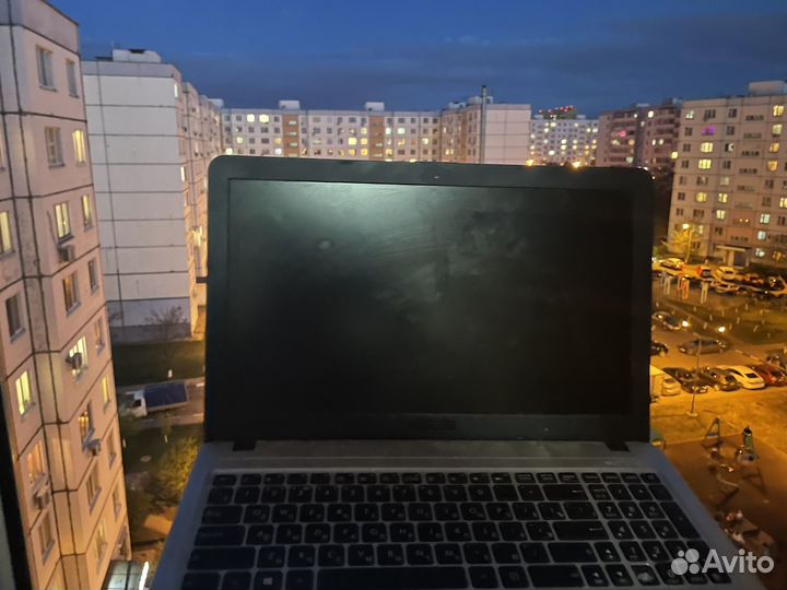 Ноутбук asus