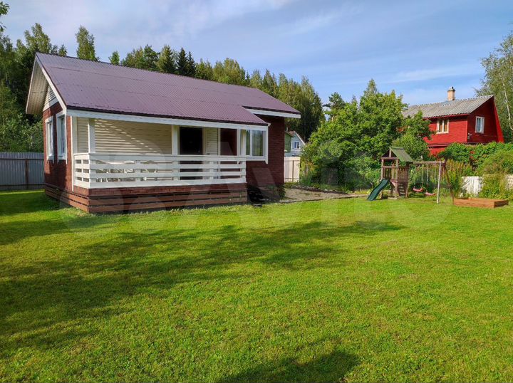 Дом 61 м² на участке 6 сот.