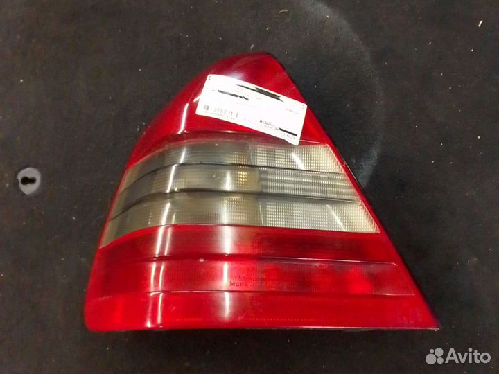 Mercedes C w202 седан задний левый фонарь