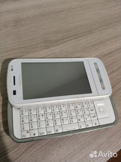 Nokia C6-00