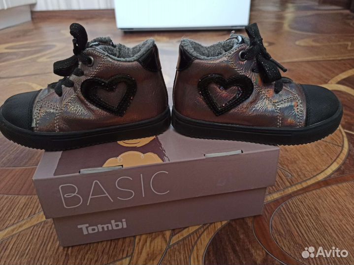 Ботинки демисезонные для девочки 23