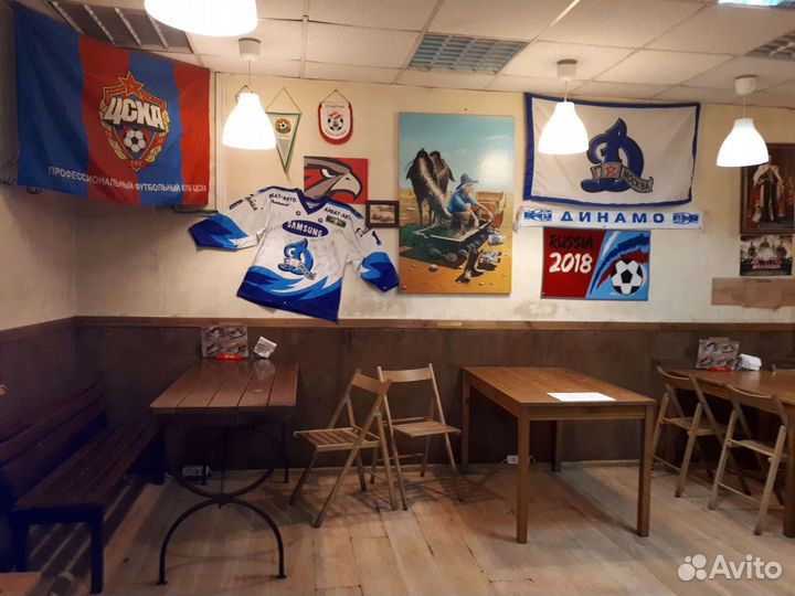 Паб/бар и магазин разливного пива возле метро