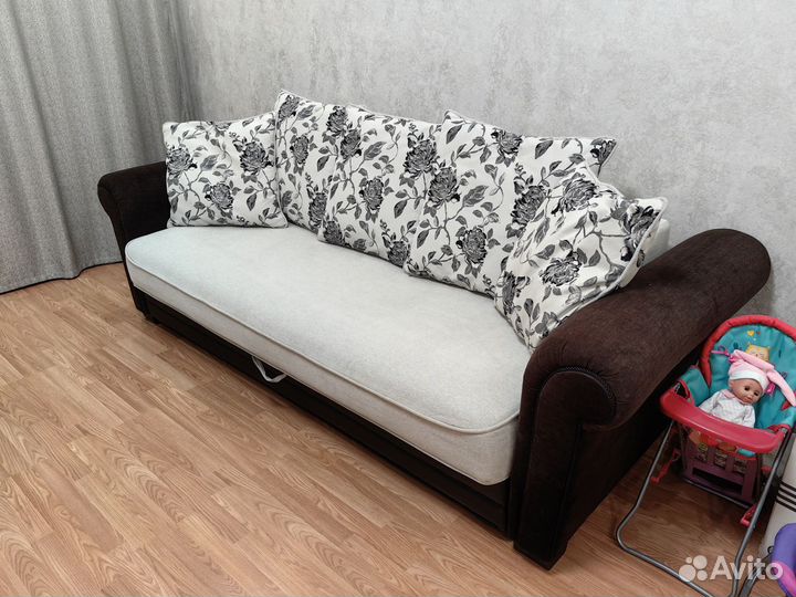 Диван прямой раскладной бу