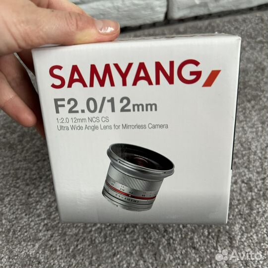 Широкоугольный объектив Samyang 12mm f/2.0