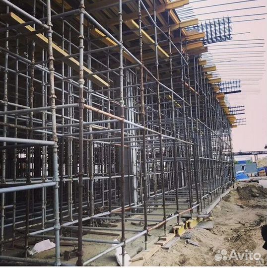 Кап-лок, ригель