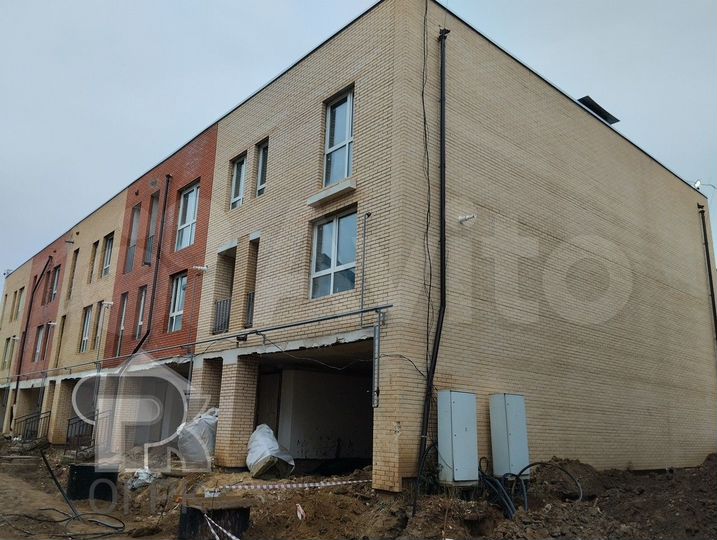 Таунхаус 125 м² на участке 1 сот.